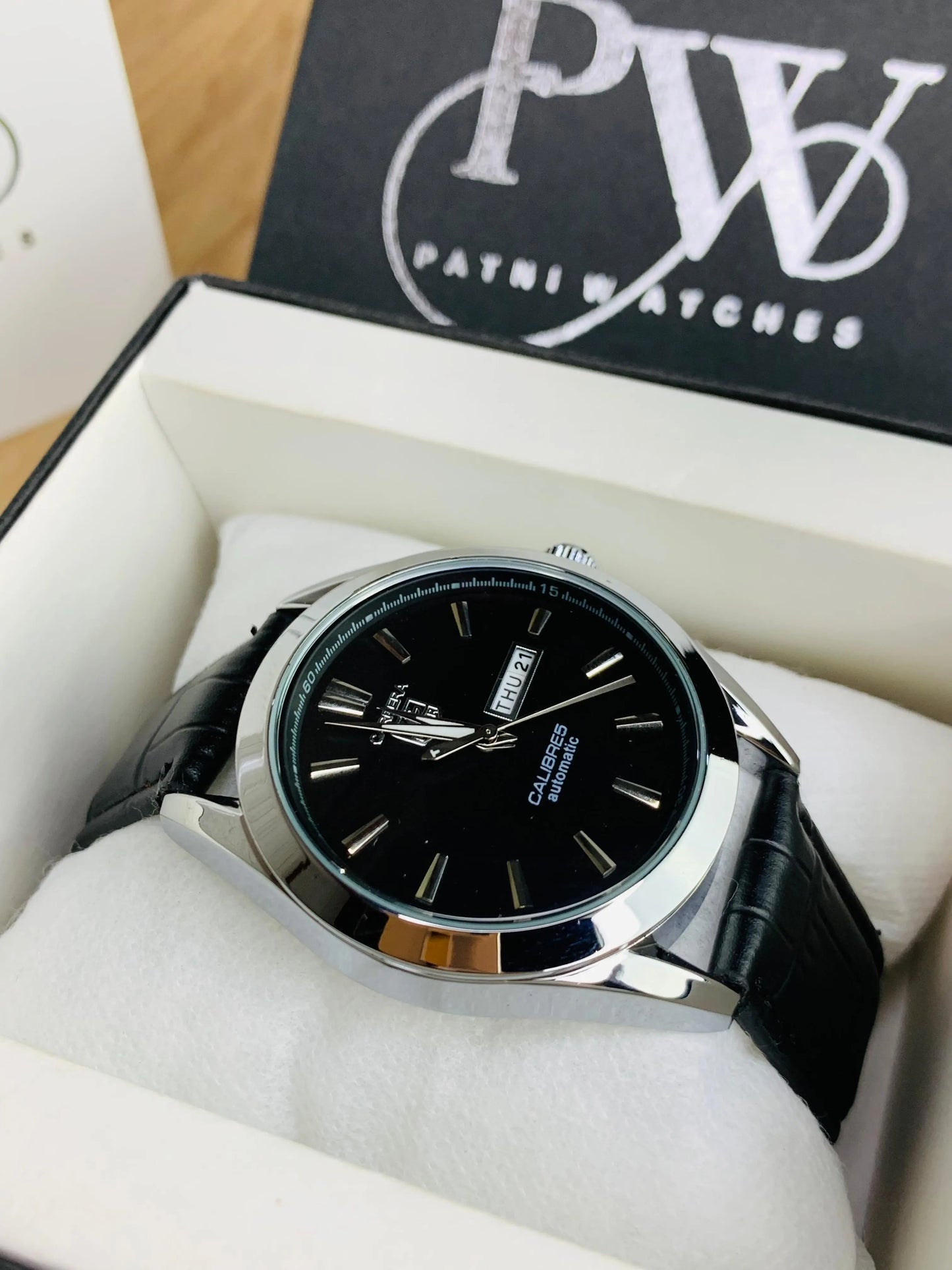 BLACK TAG MODEL - QUARTZ Patni Watches