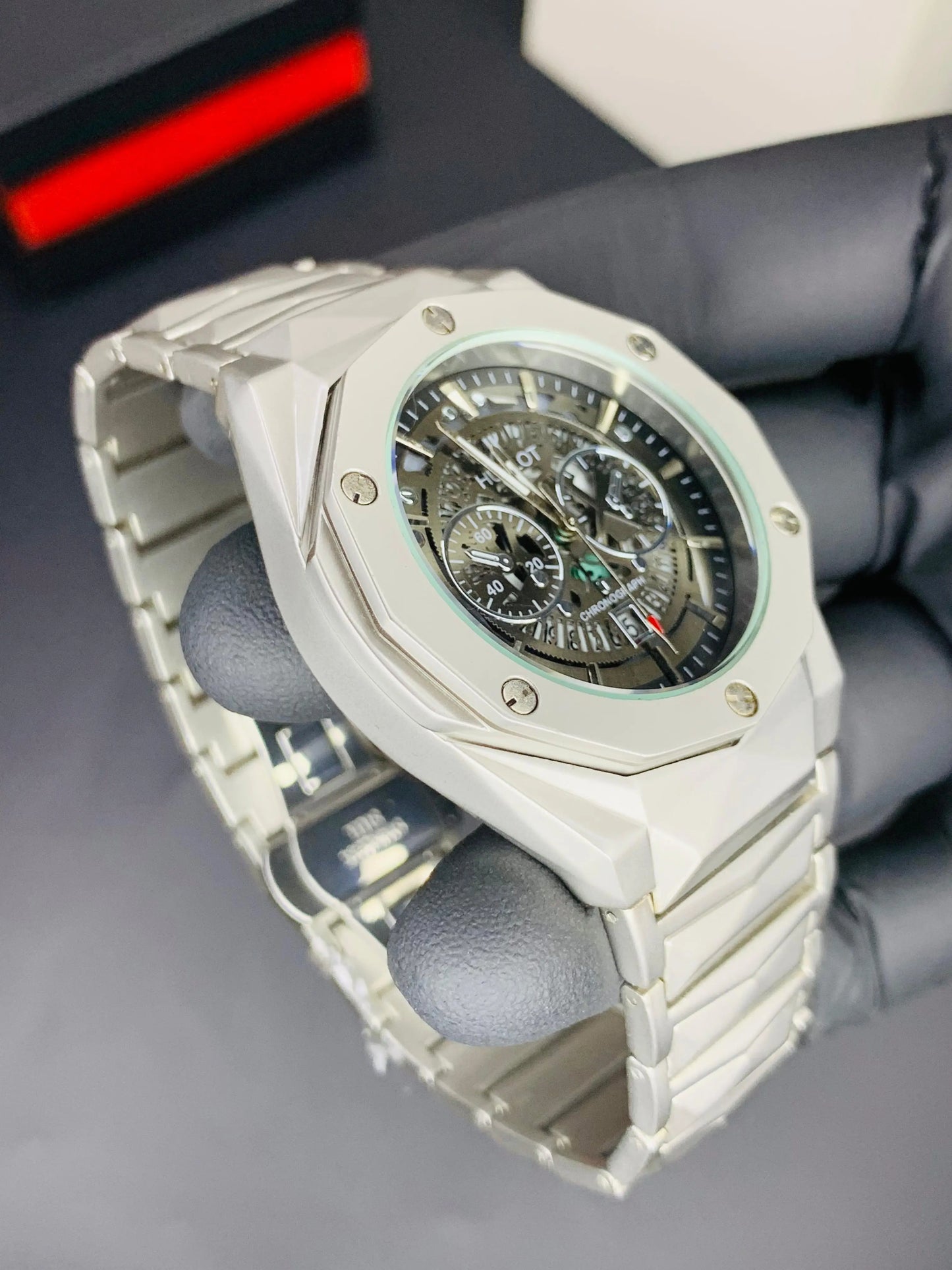 Diamond Cut | Date Adjustment | Texture Chain (White) Patni Watches