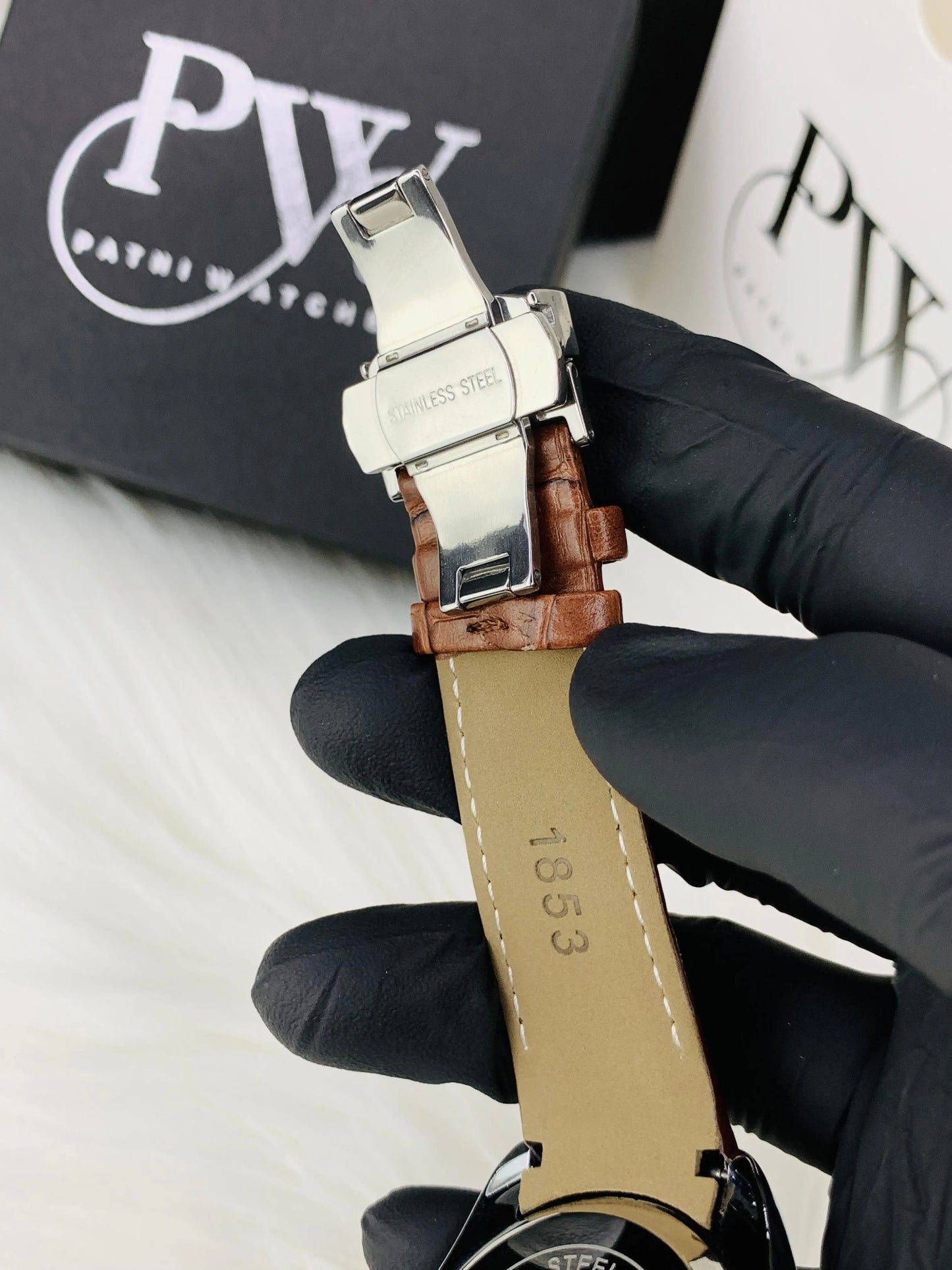 New Gentleman Model - Quartz Patni Watches
