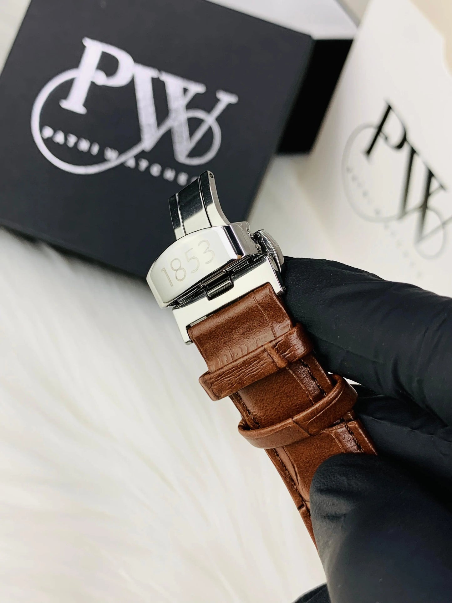 New Gentleman Model - Quartz Patni Watches