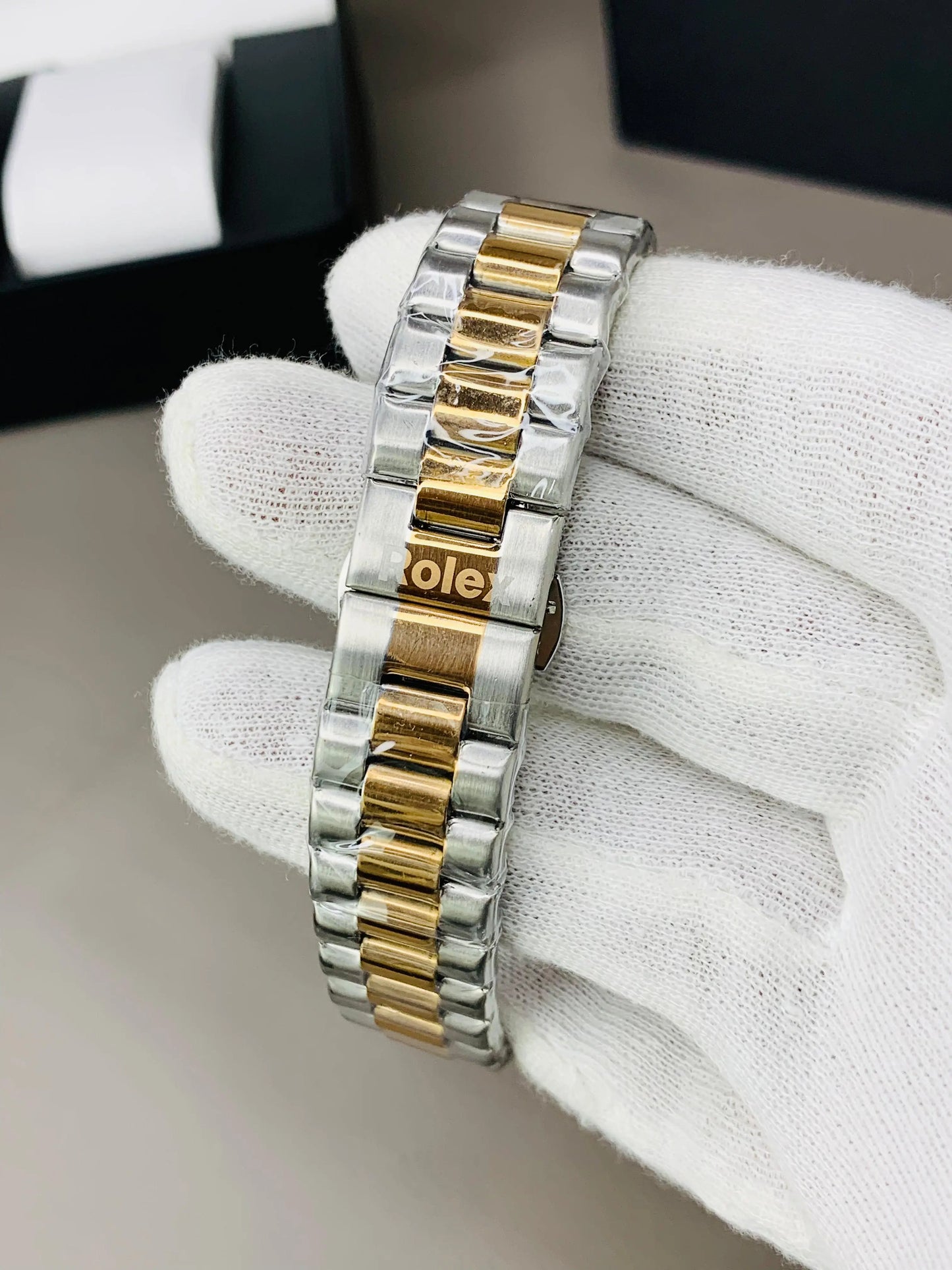 White Single Eye Model Patni Watches
