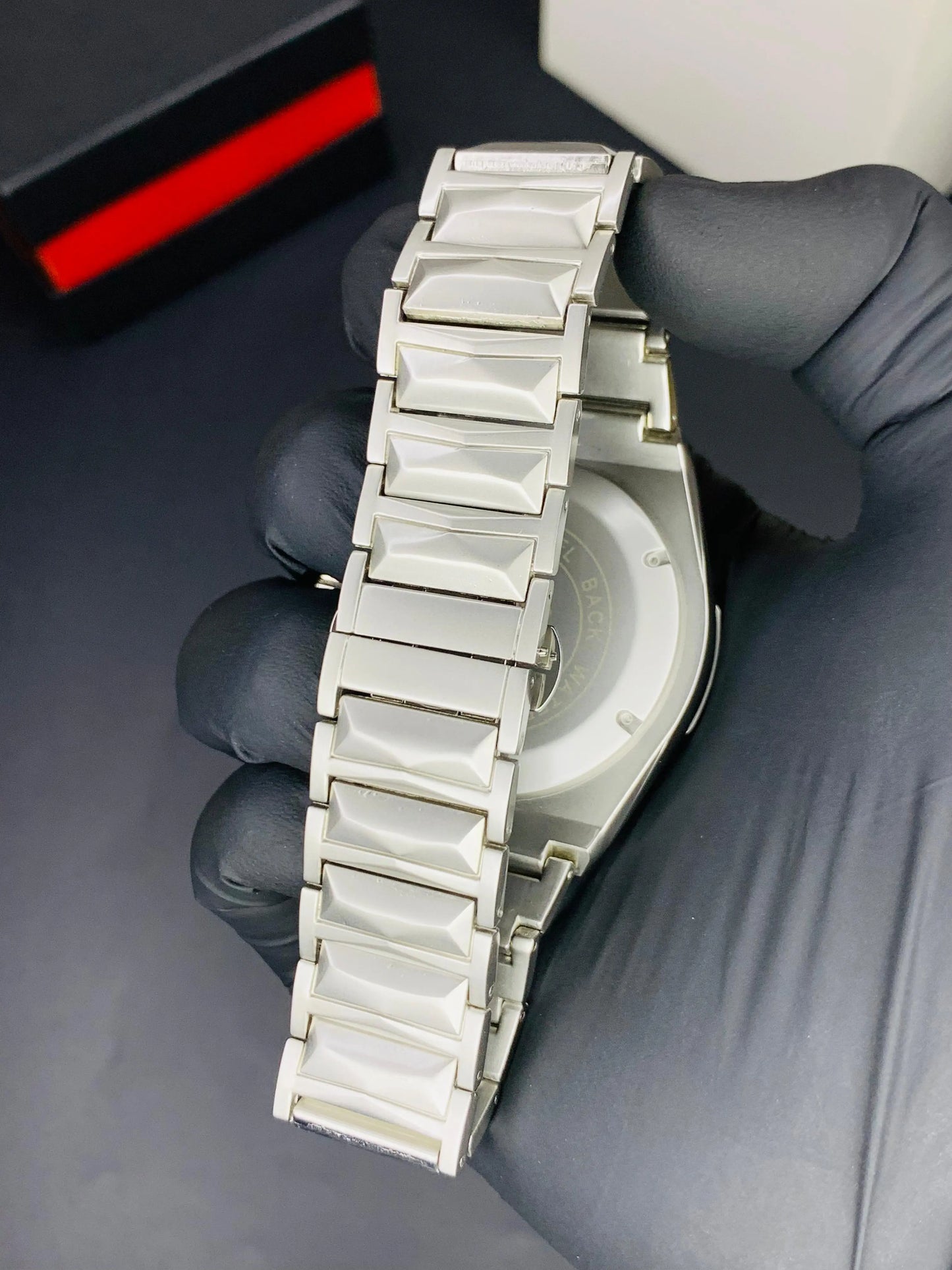 Diamond Cut | Date Adjustment | Texture Chain (White) Patni Watches