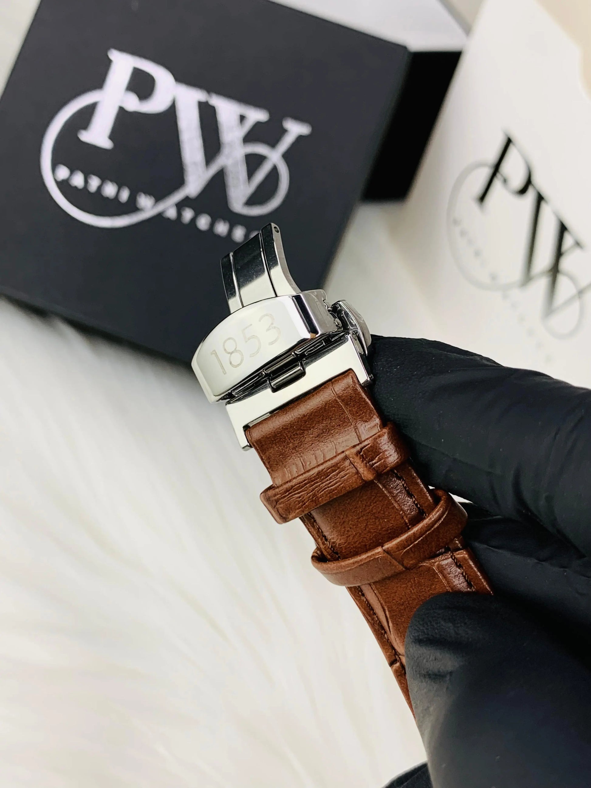 New Gentleman Model - Quartz Patni Watches