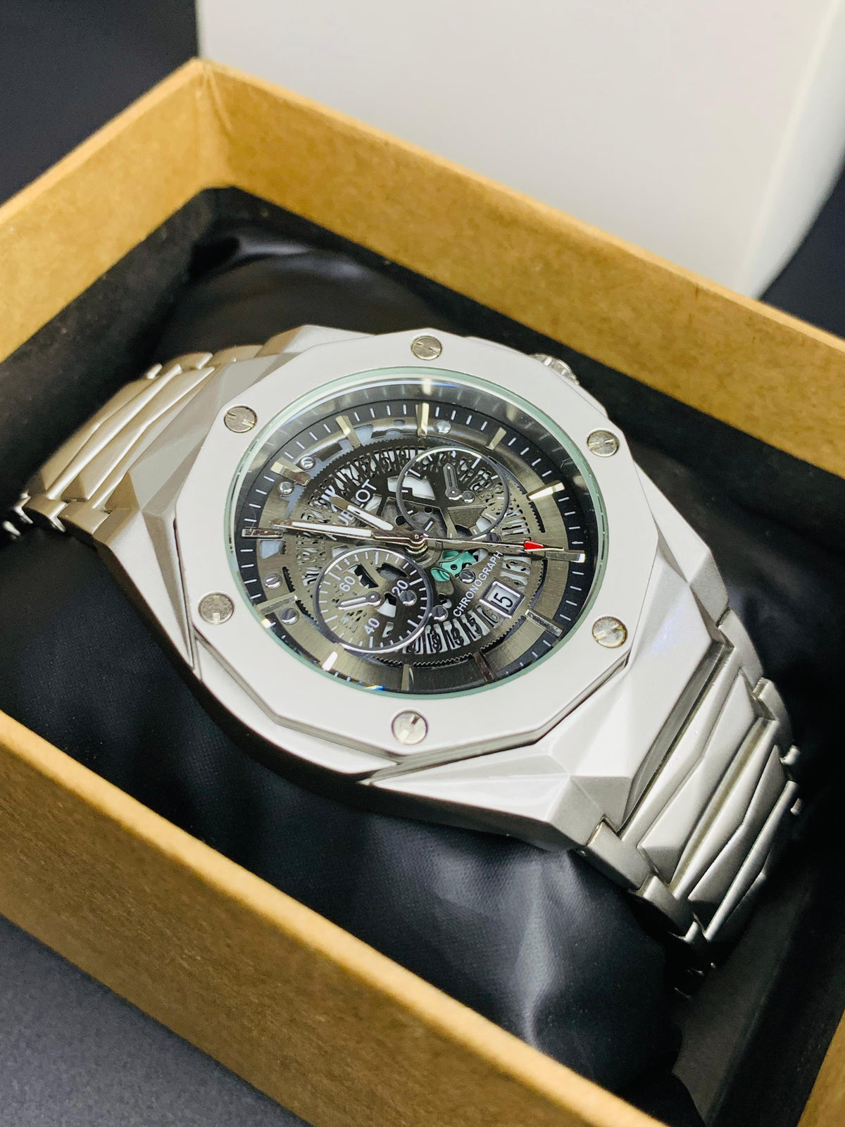 Diamond Cut | Date Adjustment | Texture Chain (Skeleton Black) Patni Watches