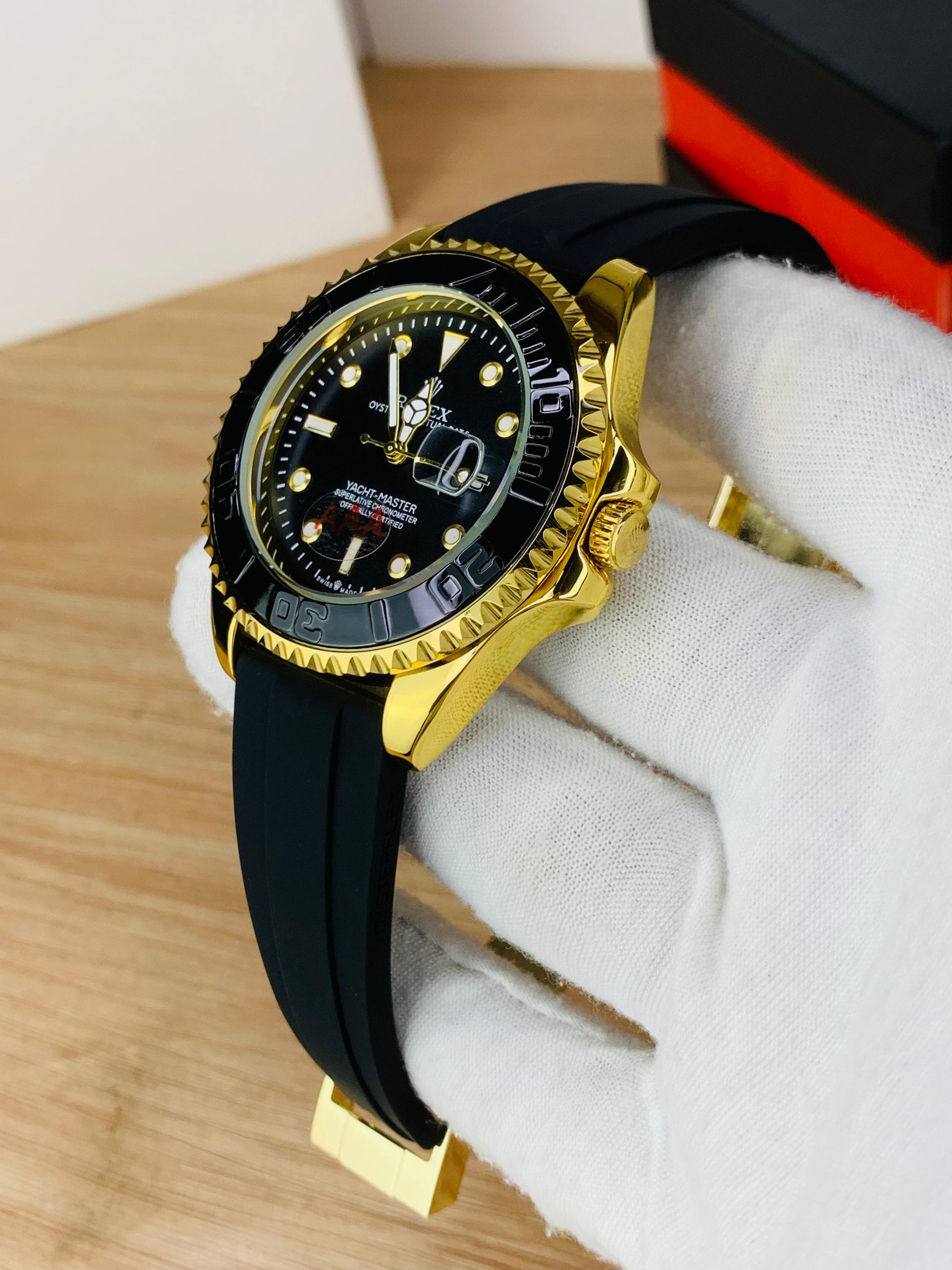 Yatch Model (Gold) Patni Watches
