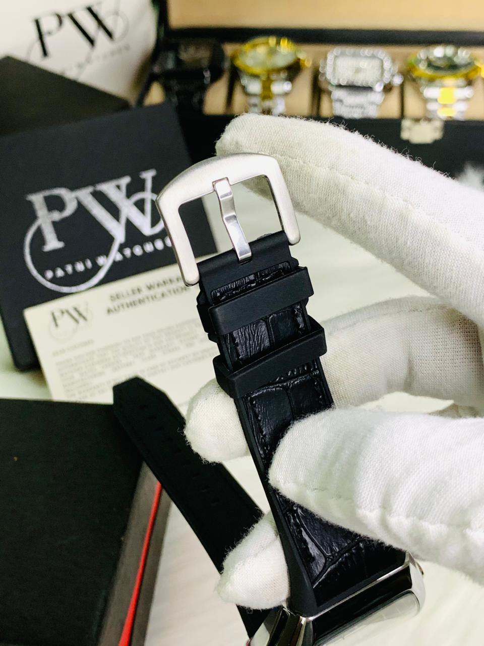 FM Model (Black)