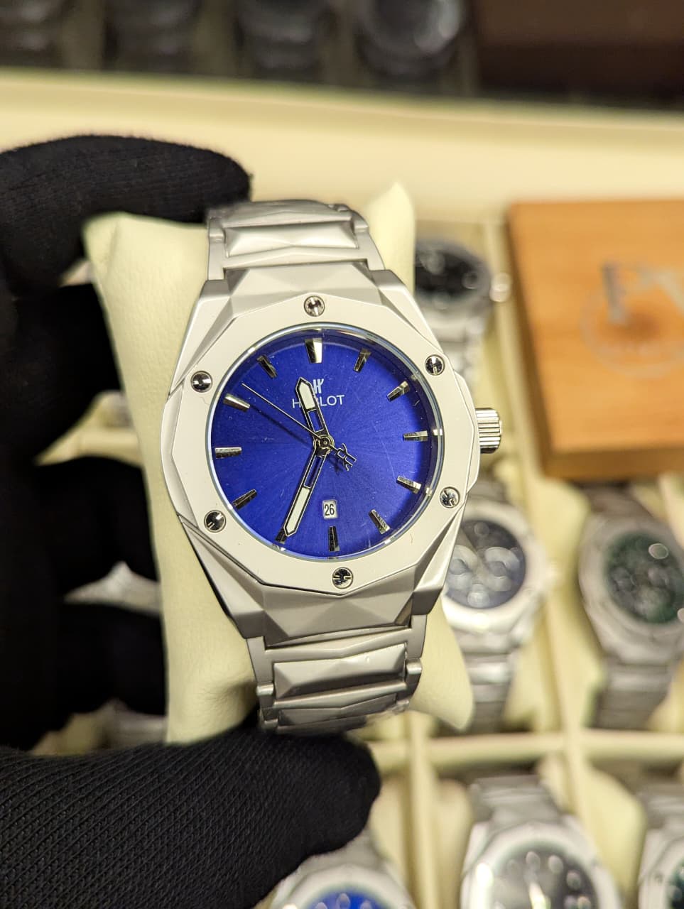 Diamond Cut | Date Adjustment | Texture Chain (Index Blue) Patni Watches