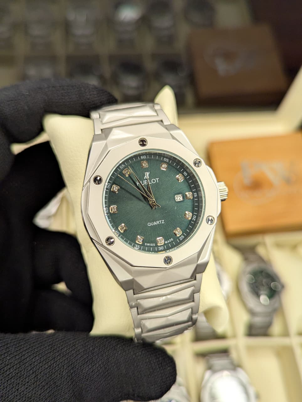 Diamond Cut | Date Adjustment | Texture Chain (Stone Green) Patni Watches