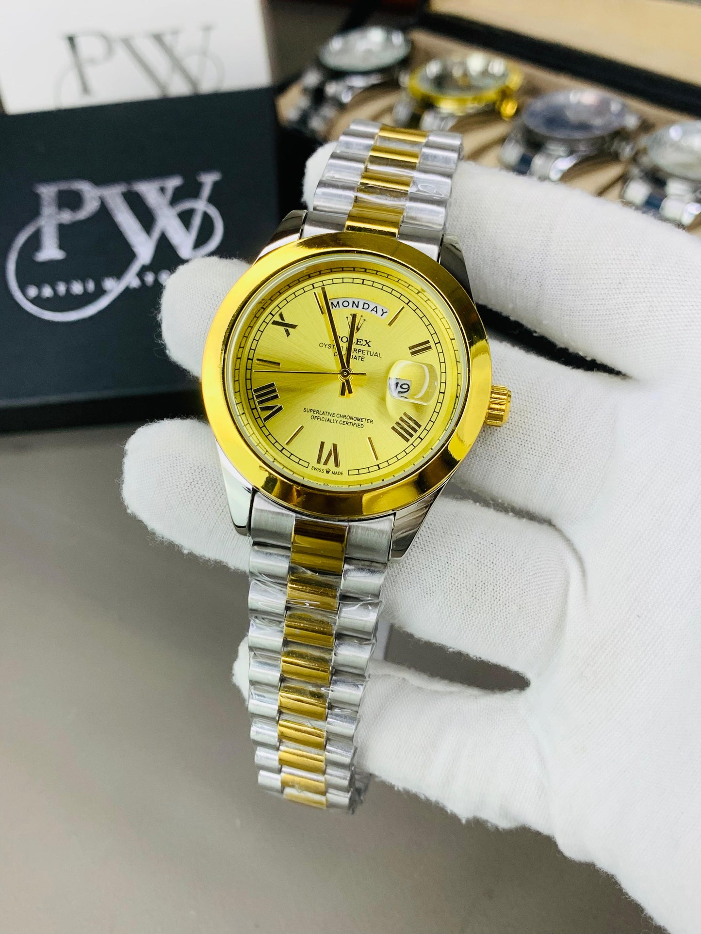 Roman Dial Model (Gold) Patni Watches