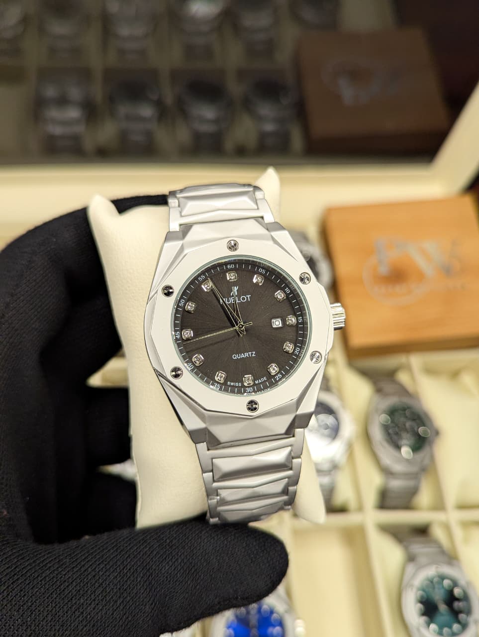 Diamond Cut | Date Adjustment | Texture Chain (Stone Black) Patni Watches
