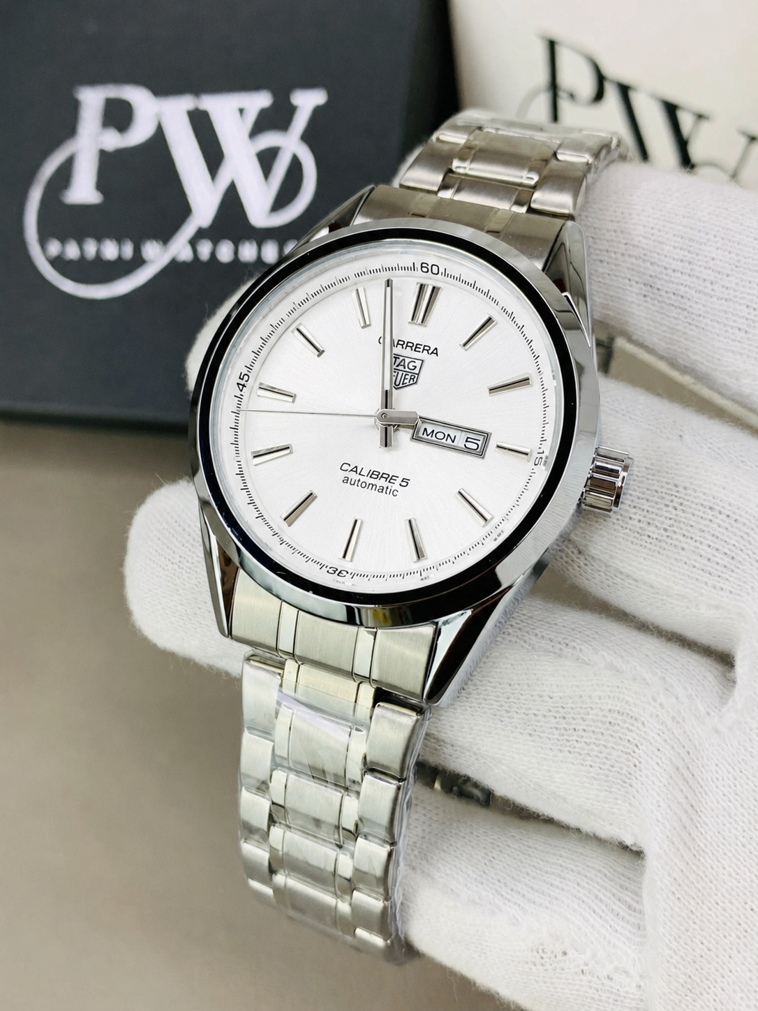 Tag Chain Model (White) Patni Watches